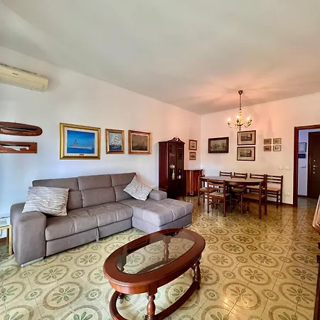 Betti 21 Apartment *