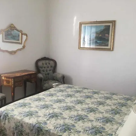 Betti 21 Apartment *